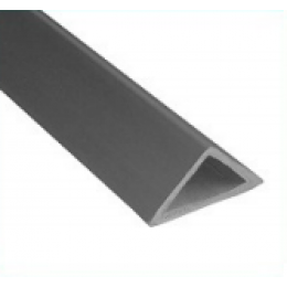 Plastikinis trikampis kampams 2,5m 20mm