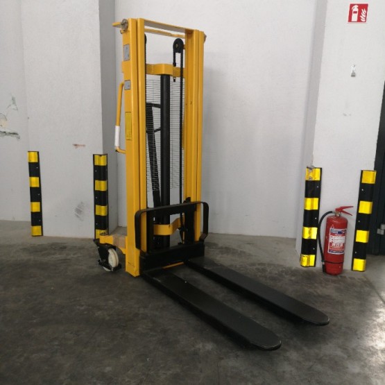 Rankinis aukštai keliantis palečių vežimėlis WMS10-1600