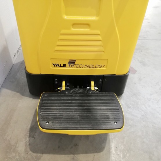 Elektrinis aukštai keliantis palečių vežimėlis Yale MS15XIL C847T03677T