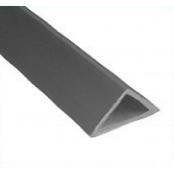 Plastikinis trikampis kampams 2,5m 10mm