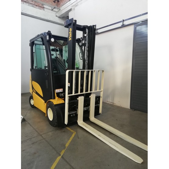 Elektrinis krautuvas YALE ERP35VL A976B08468T