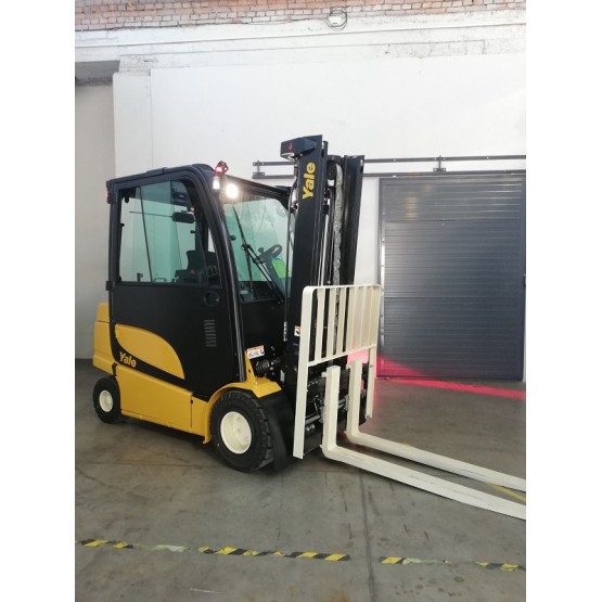 Elektrinis krautuvas YALE ERP35VL A976B08468T