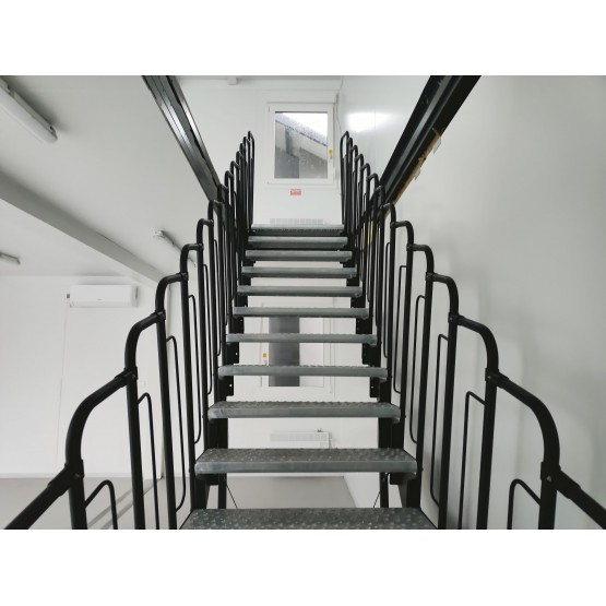 naudotas-dvieju-aukstu-ofiso-kompleksas-NAM262