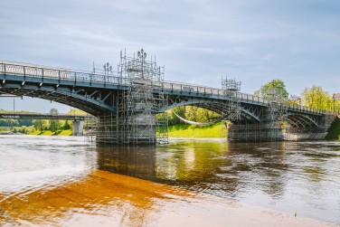 Žvėryno tilto atjauninimas: sklandus remontas su modulinių pastolių pagalba