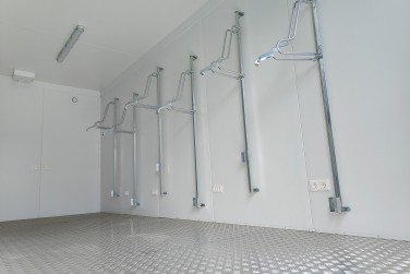 Modulinėse patalpose - darbuotojų dviračių saugykla