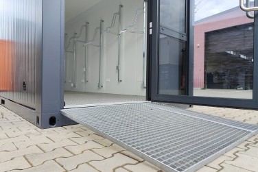 Modulinėse patalpose - darbuotojų dviračių saugykla