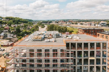 Fasadiniai pastoliai verslo centrui „Hermanas“