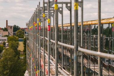 Pastolių nuoma biurų pastato vystymui