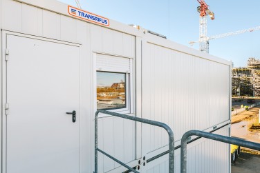 Konteinerinių patalpų kompleksas gamyklos modernizavimo laikotarpiu