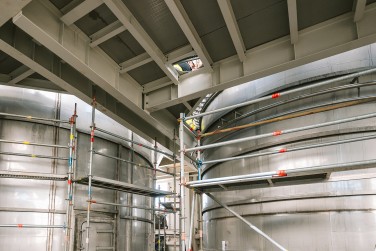 Moduliniai pastoliai gamyklos plėtros ir modernizavimo darbams