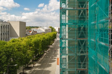 Fasadiniai pastoliai Kauno centrinio pašto rūmų rekonstrukcijai
